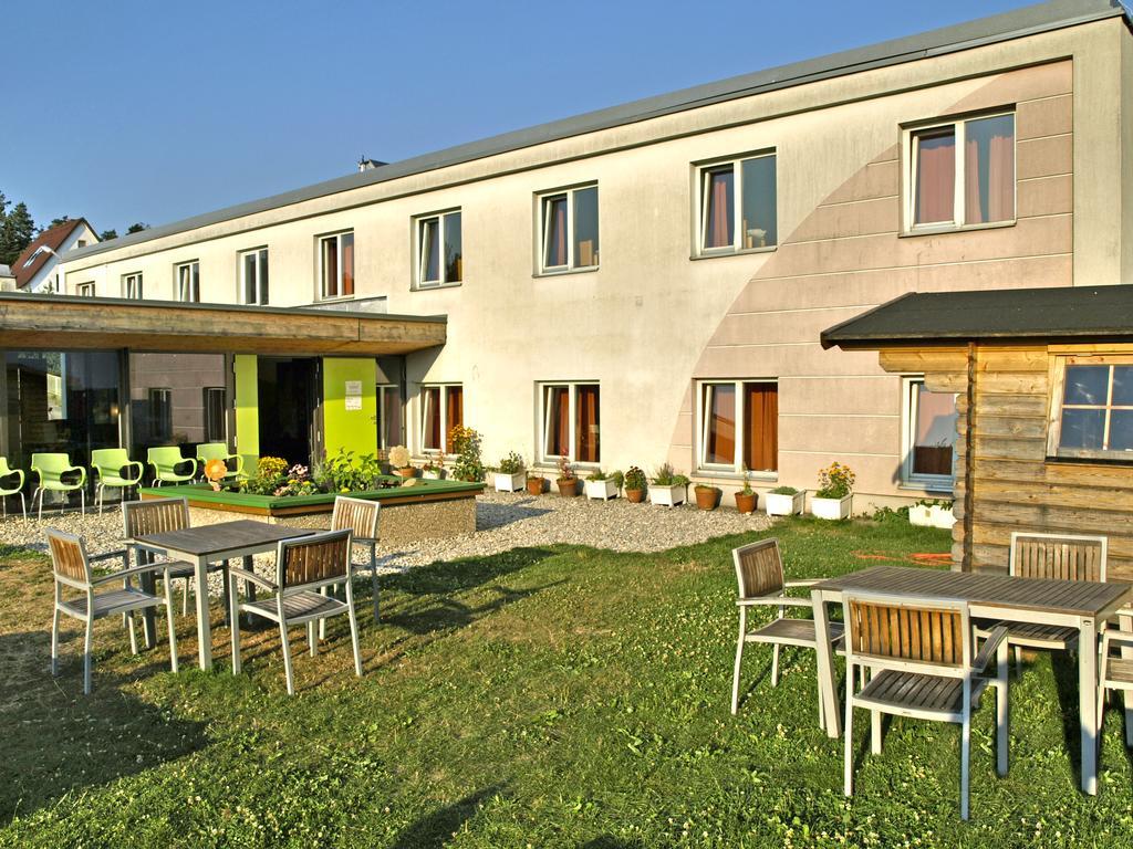 Junges Hotel Мелк Экстерьер фото